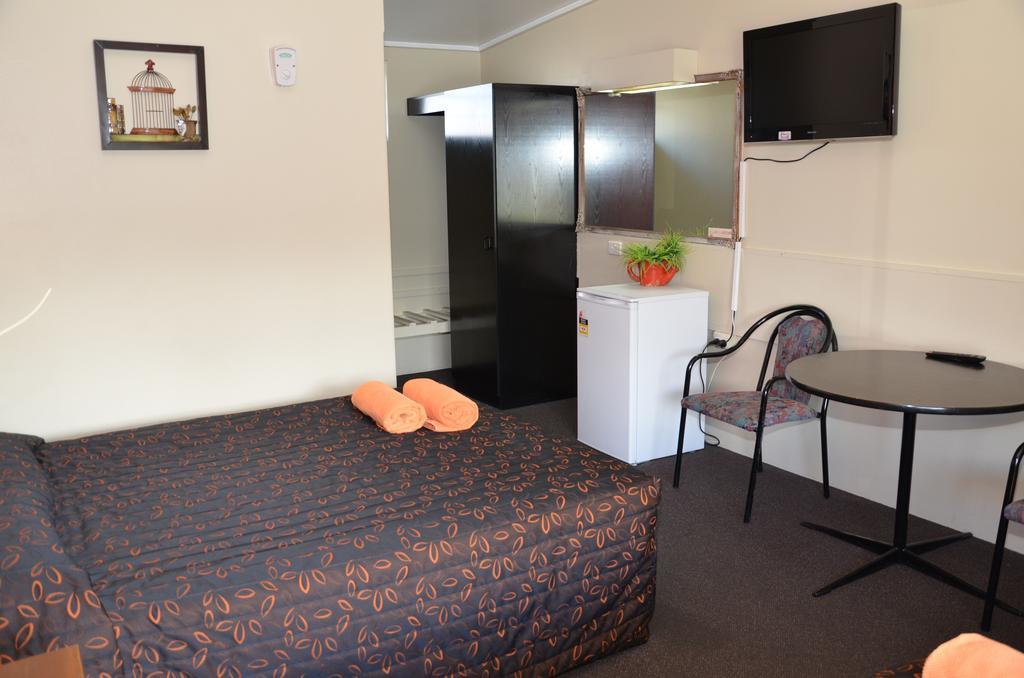 Warwick Motor Inn ภายนอก รูปภาพ
