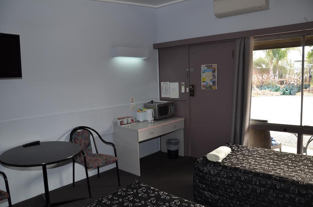 Warwick Motor Inn ภายนอก รูปภาพ