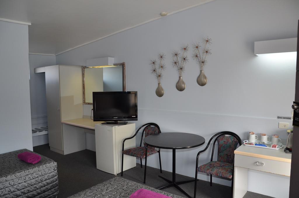 Warwick Motor Inn ภายนอก รูปภาพ