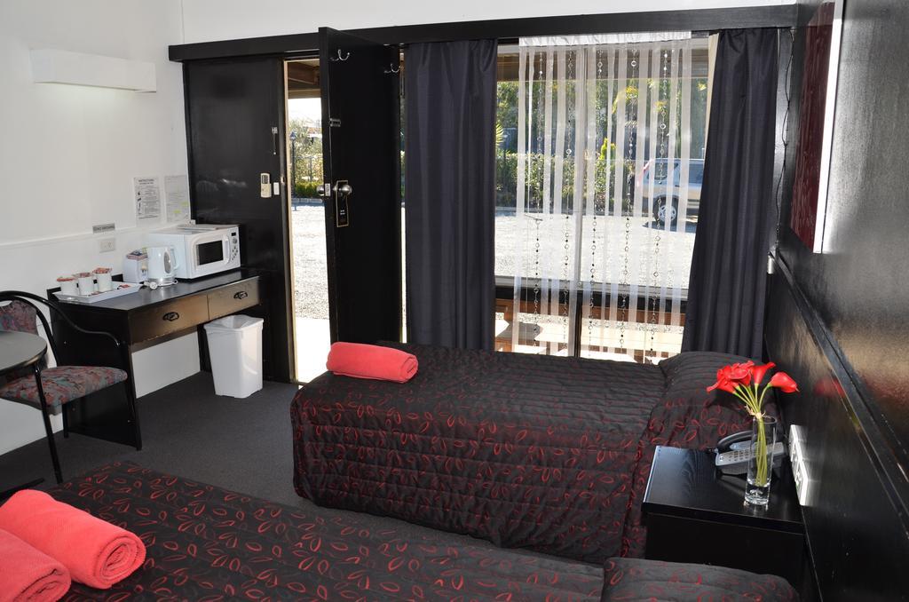 Warwick Motor Inn ภายนอก รูปภาพ