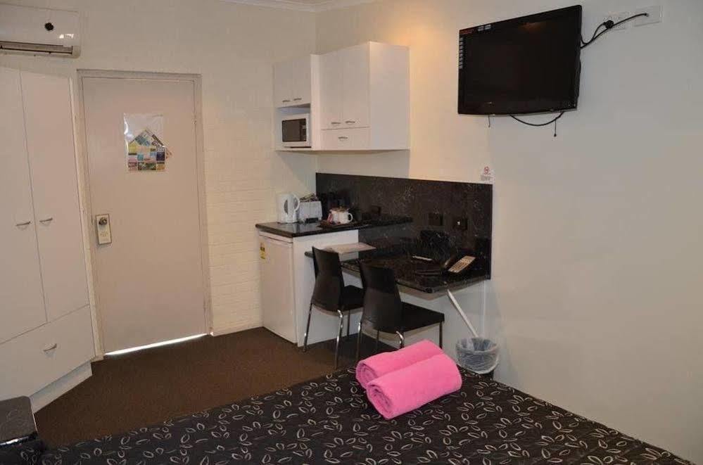 Warwick Motor Inn ภายนอก รูปภาพ